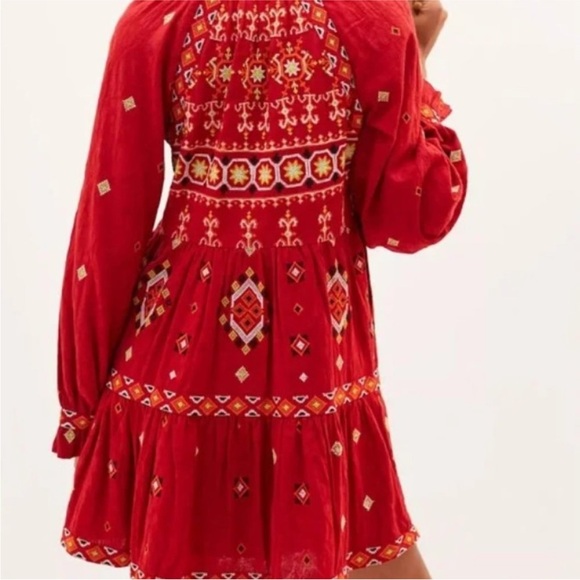 Anthropologie Embroidered Niamh Red Motif Raglan Sleeve Tunic - Picture 2 of 11